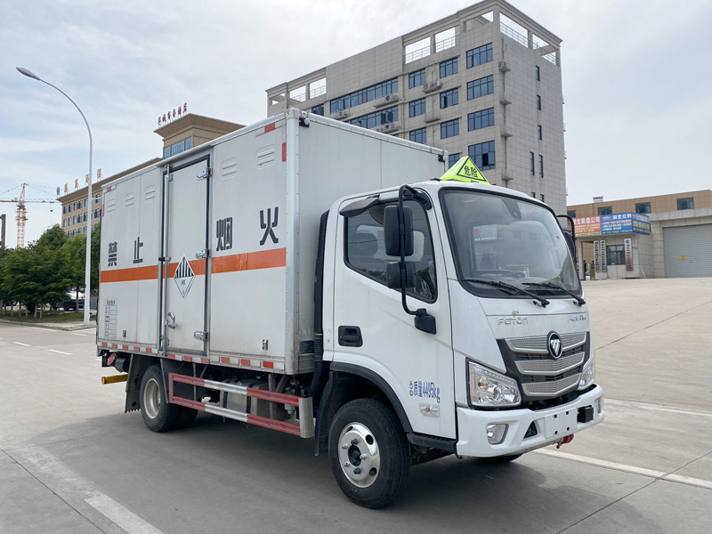 雜項(xiàng)危險(xiǎn)物品廂式運(yùn)輸車，運(yùn)輸車，運(yùn)輸車廠家，楚勝集團(tuán)